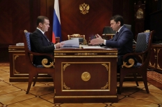 Предметом рабочей встречи председателя правительства РФ Дмитрия Медведева и губернатора Мурманской области Андрея Чибиса стали точки роста региона, развитие рыбной промышленности и реализация национальных проектов