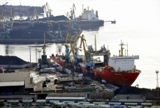 Атомный контейнеровоз «Севморпуть» завершил зимне-весеннюю навигацию