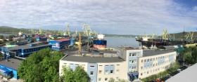 Мурманский морской торговый порт устанавливает новые рекорды к профессиональному празднику