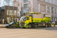 Техника АО «ММТП» вновь вышла на улицы Мурманска, чтобы помочь в уборке после зимы